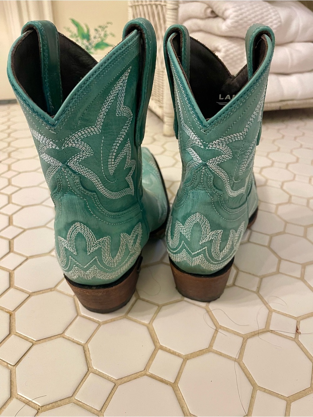 Turquoise Leather Cowboy Boots by Lane Size 8 - Picture 5 of 6